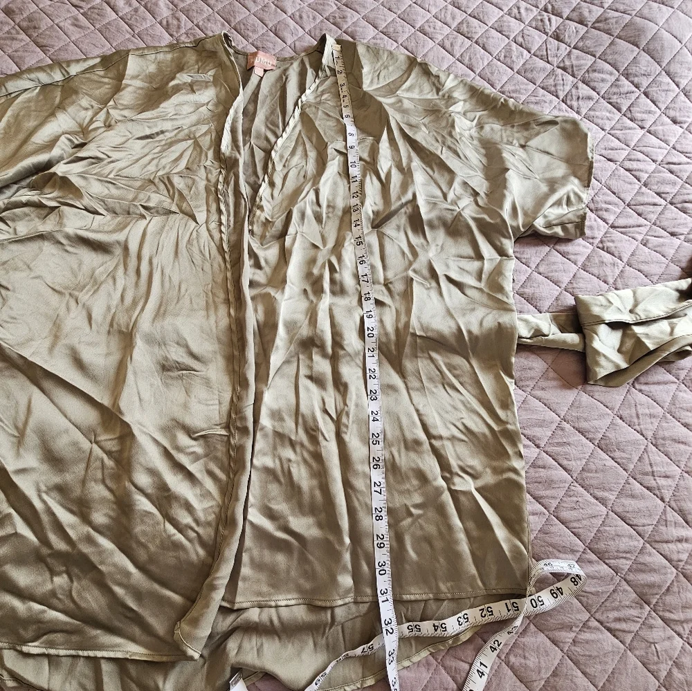 Show Me Your MUMU Olive Freen Elegant Satin‎ Kimono Lsunge Short Robe Sz M